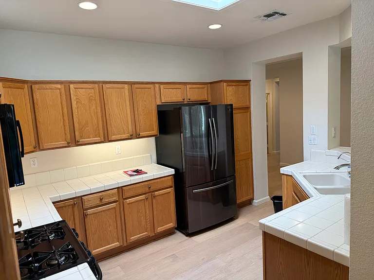 1375 Tahoma Ln — Photo 4