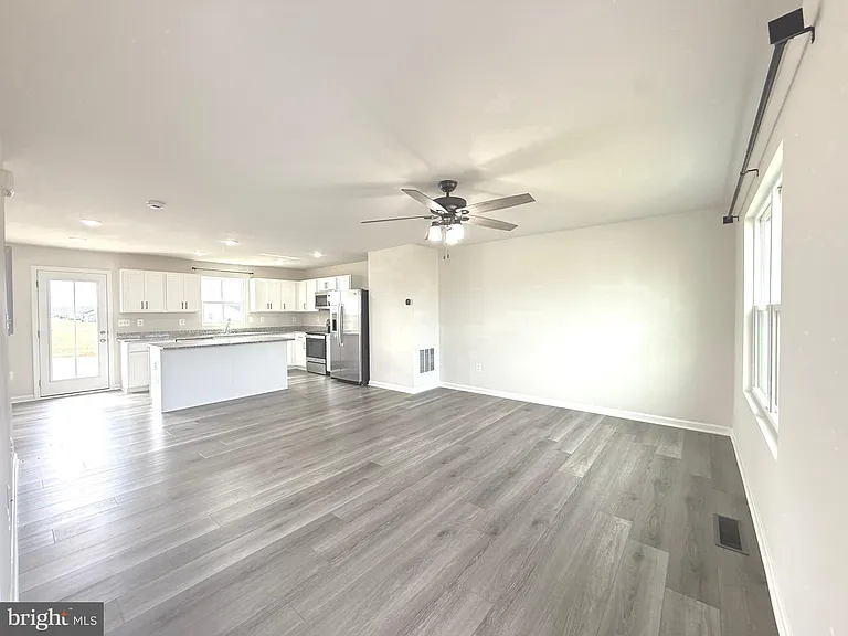 365 Otero Ln — Photo 6