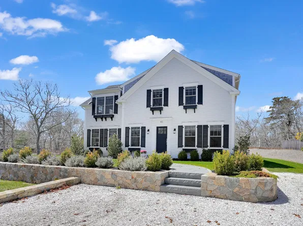 40 Edgewood Dr, Edgartown, MA 02539