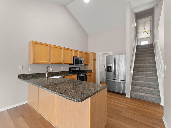 5th image of 10011 Wildwood Ln