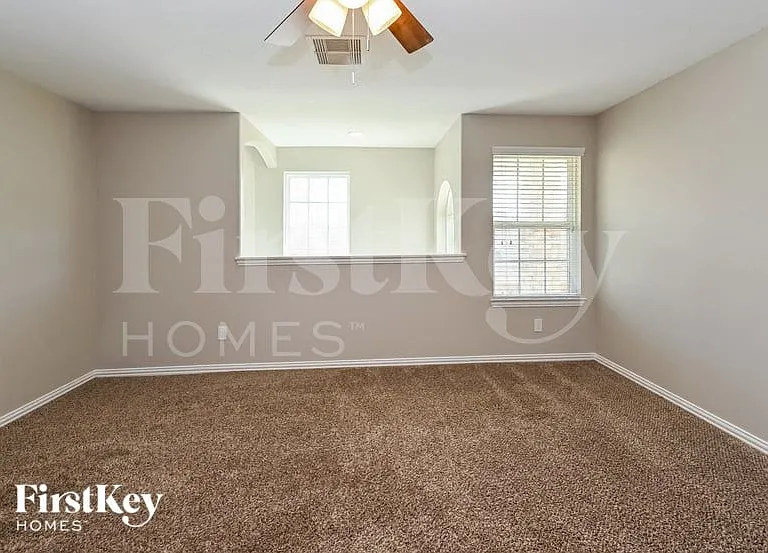 2919 Chaplin Place Dr — Photo 9