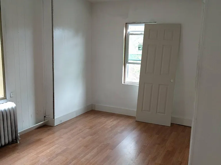 332 N Horton St — Photo 10