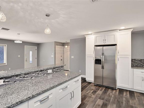 3rd image of 5428 Ferrol Dr