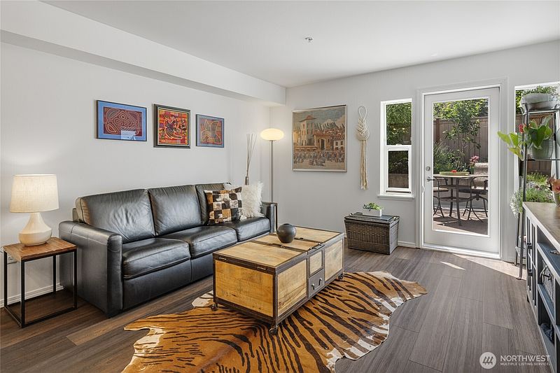 4th image of 2901 S Jackson Street #304