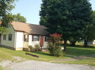 1411 Newton Ave, Johnston City, IL 62951