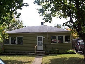 1st image of 2912 Kenmore Ave