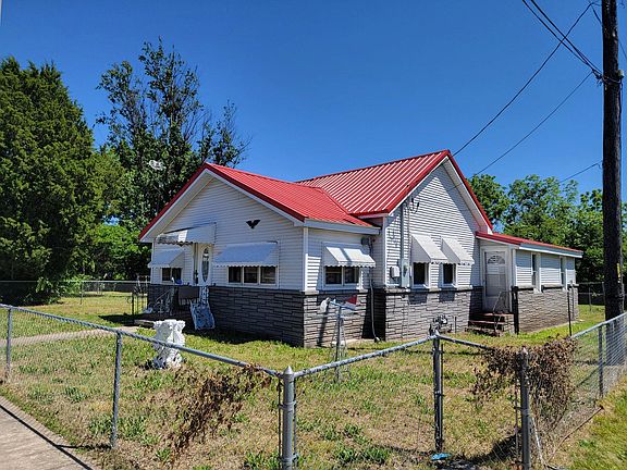 4th image of 1401 E Broadway Street