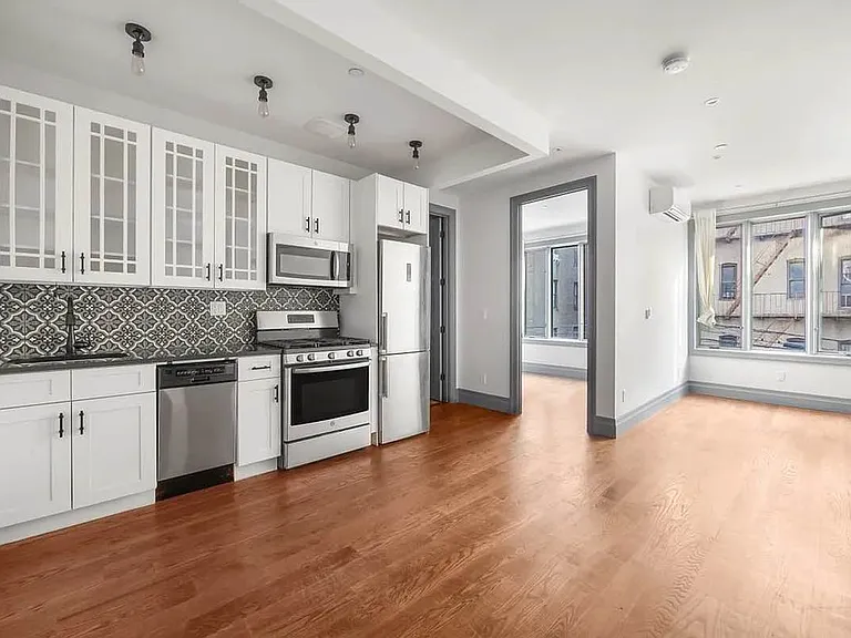 264 Sullivan Pl #3B — Photo 5