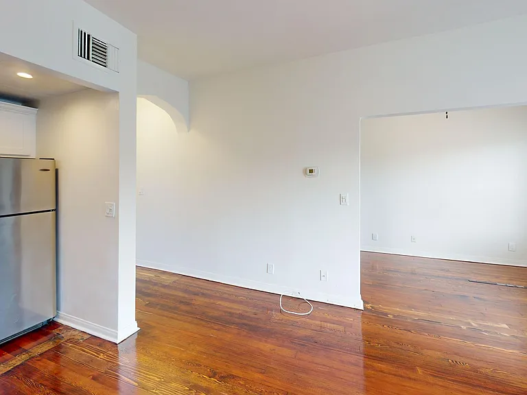 Burnside Villas Apartments — Photo 17