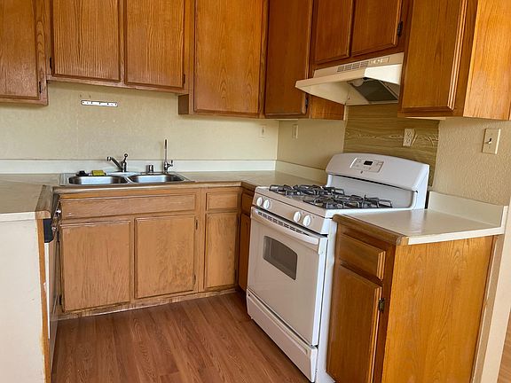 4th image of 712 Porter St #202