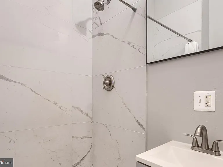 1524 Madison Ave #1 — Photo 7