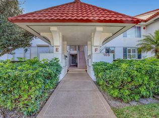 105 Half Moon Circle #F1, Hypoluxo, FL 33462