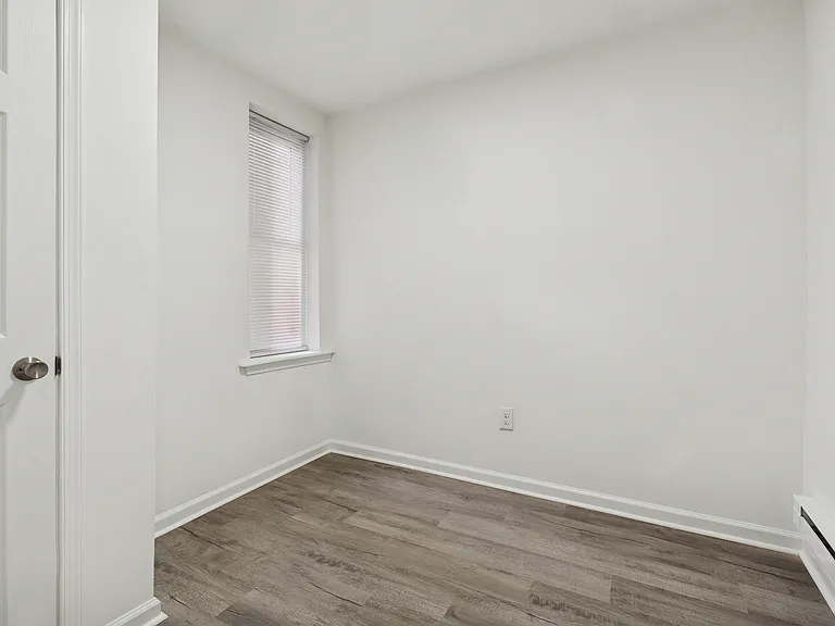 1516 S Ringgold St — Photo 14
