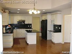 41119 Scarborough Ln — Photo 10