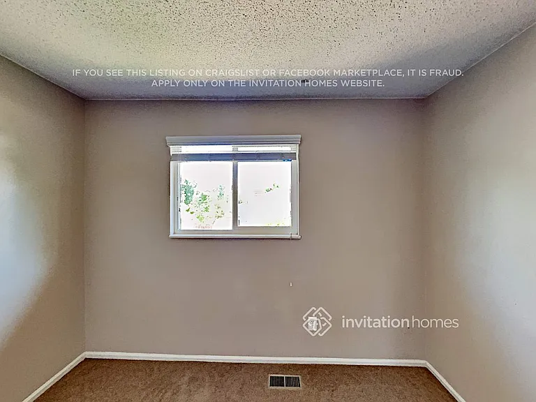 8913 W 92nd Ave — Photo 15