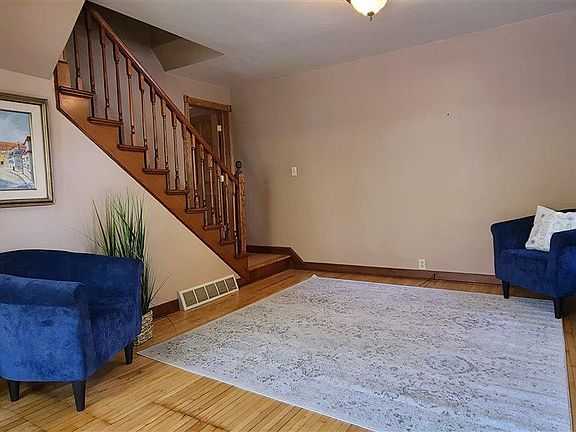 2nd image of 301 N Payne St