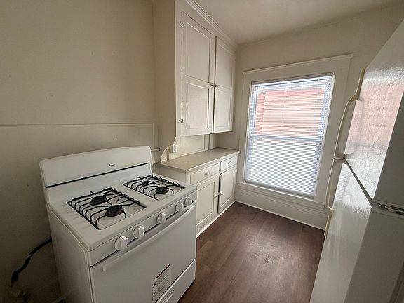4th image of 1101-1105 E Ganson St W #525-527