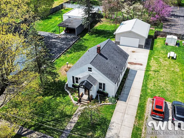 316 Sutherland Ave, Watervliet, MI 49098