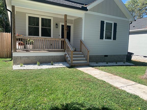 LOOK AT THAT FRONT LAWN!