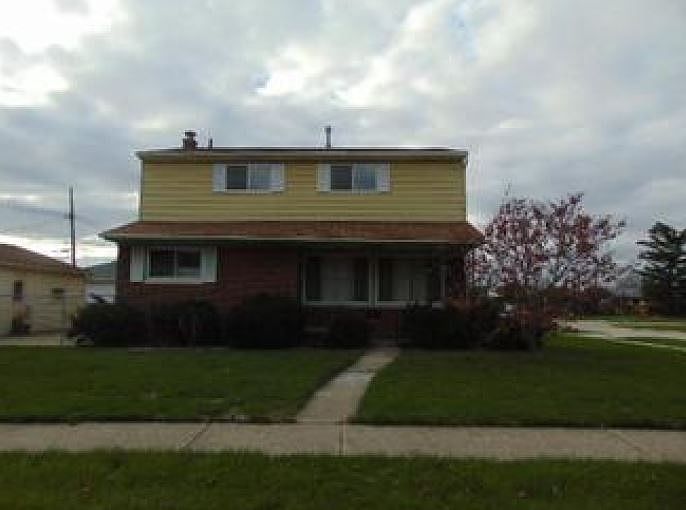 1st image of 20008 Valera St