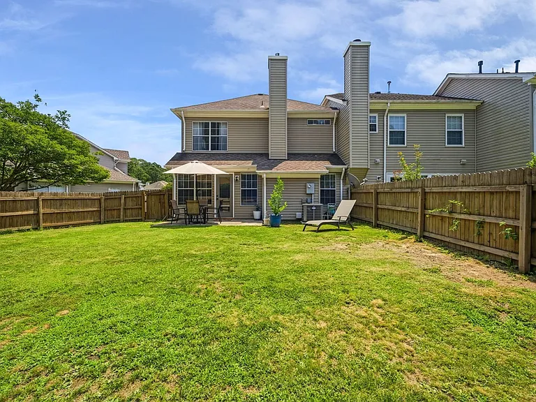 1928 Abbotsbury Way — Photo 30