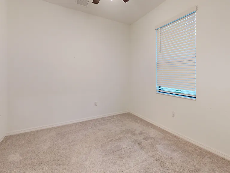 15888 Honey Suckle St — Photo 20