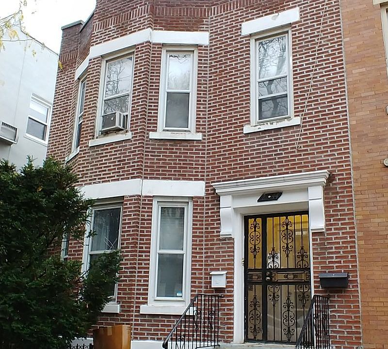 1st image of 21-44 33rd St