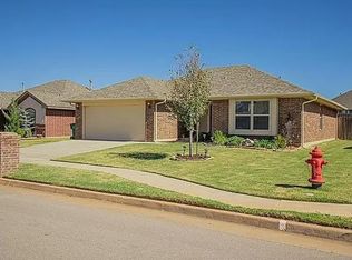 18312 Summer Grove Ave, Edmond, OK 73012