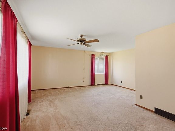 3rd image of 16155 Canterbury Dr