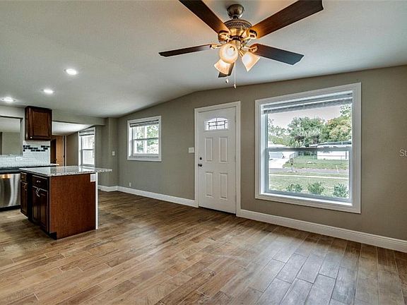 2nd image of 1427 Longwood Loop
