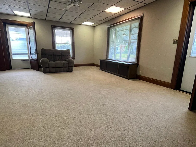 743 Creighton Ave — Photo 22