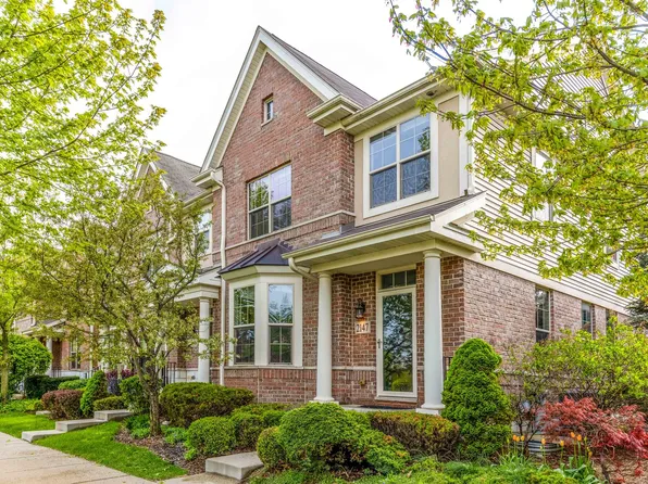 2147 Apple Hill Ln, Buffalo Grove, IL 60089