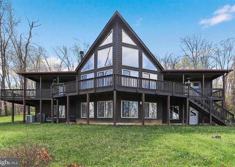 1st image of 653 Whitney Ln