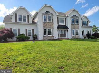 12 Foxview Cir, Hockessin, DE