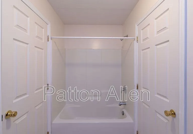 97 Citadel Dr #208 — Photo 8