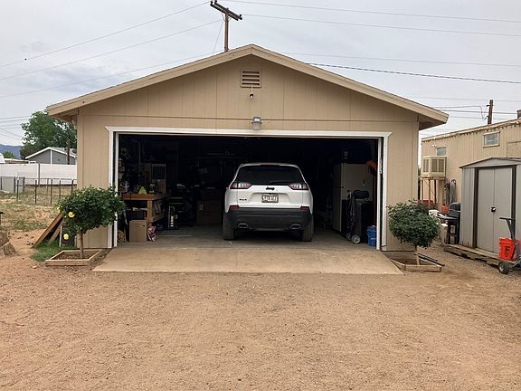 2nd image of 3946 E Shaeffer Avenue
