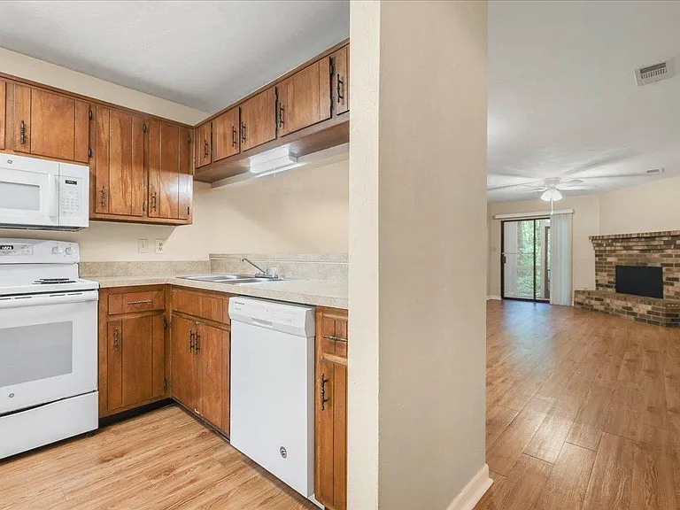 3208 Ginger Dr #A — Photo 5