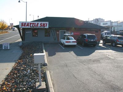 14915 Aurora Ave N, Shoreline, WA, 98133