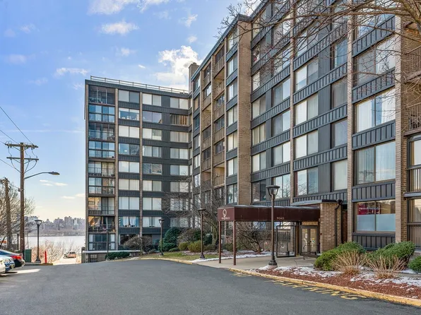 9060 Palisade Ave APT 804, North Bergen, NJ 07047