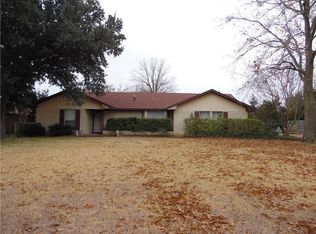 132 Kings Creek Dr, Terrell, TX 75161