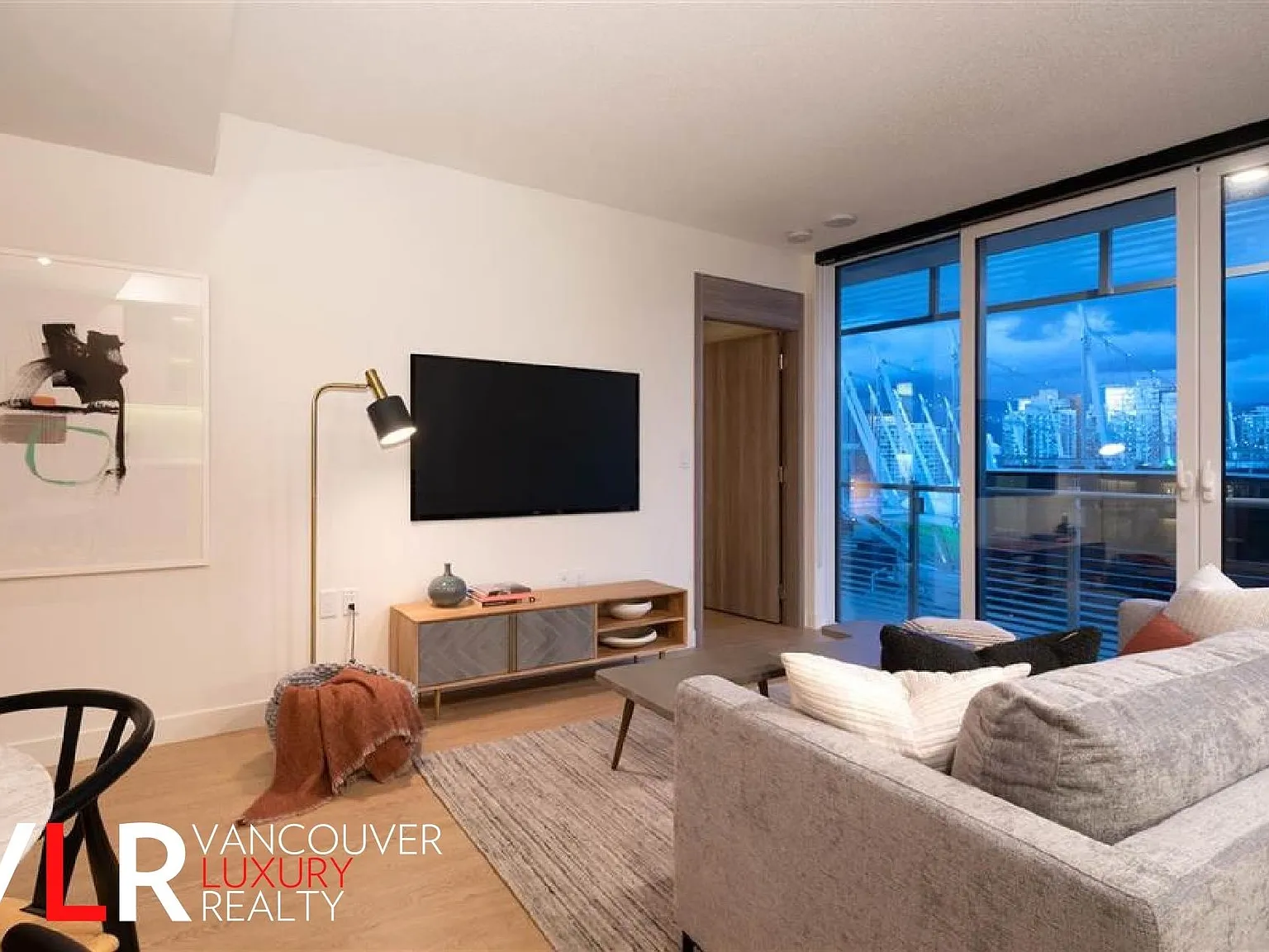 2 bed, 762 sqft, $3,450 — Photo 3