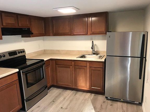 2nd image of 4317 Worth St
