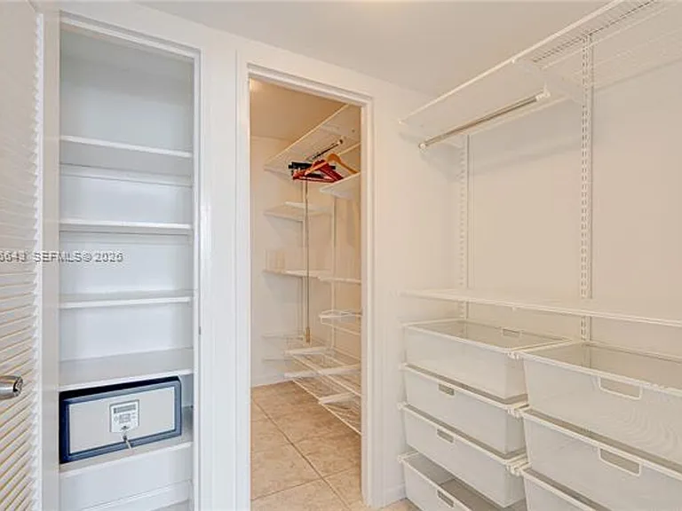 5161 Collins Ave #516 — Photo 17