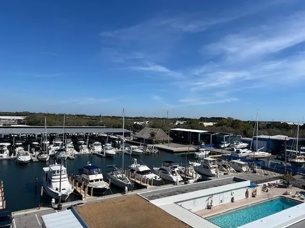 4908 38th Way S APT 100, Saint Petersburg, FL 33711