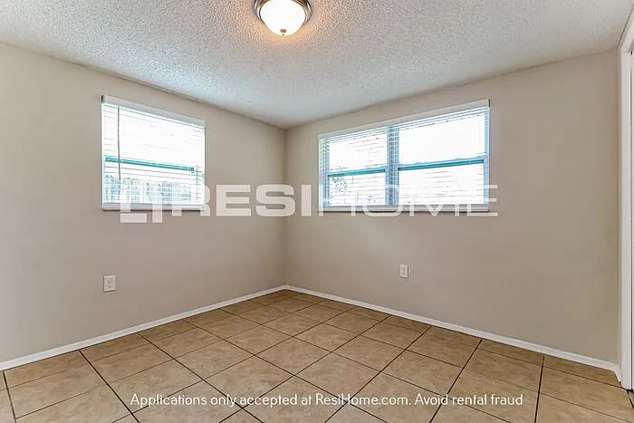 6027 11th Ave — Photo 13