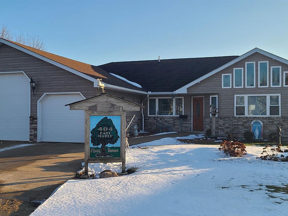 1st image of 404 E Maple St