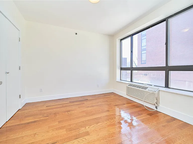 572 5th Ave #4C — Photo 2