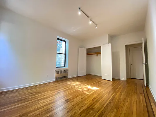 Rented by Lang Realty LLC | media 20