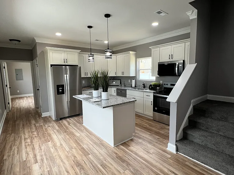 57 Franktown Rd — Photo 2
