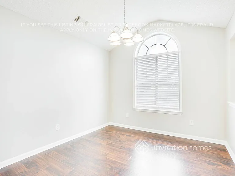 430 Gresham Dr — Photo 8